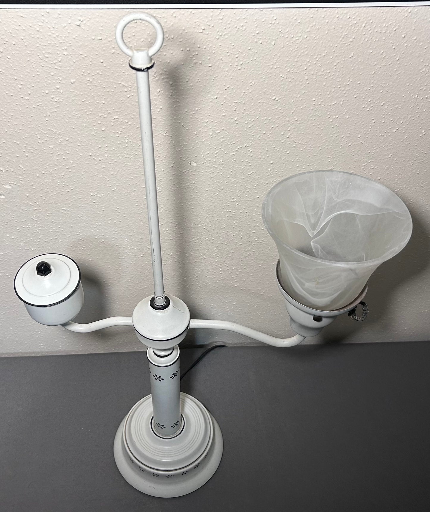 Vintage Mid 20th Century American Country Style White/Black Toleware Metal Student Desk Lamp