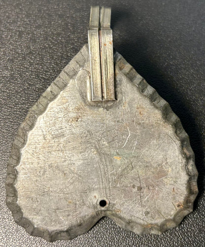 Vintage American Primitive Galvanized Tin Crimped Piecrust Edge Heart Wall Hook