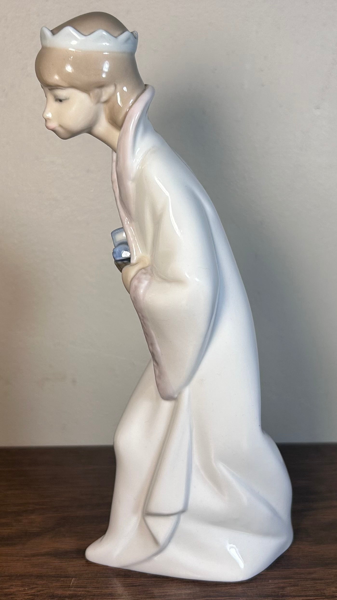 Vintage 1977-1984 Spanish Lladro Porcelain King Gaspar Children’s Nativity Collection Figurine (#4674) (Retired)