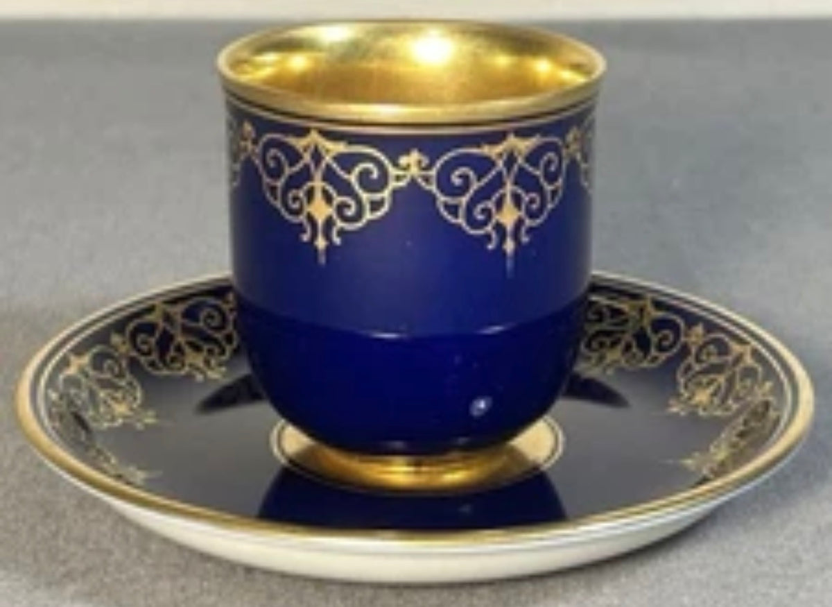 1930’s Austrian Augarten Porcelain Biedermeier Style Gilded Cobalt Blue Scrollwork Motifs Demitasse Cups and Saucer Set