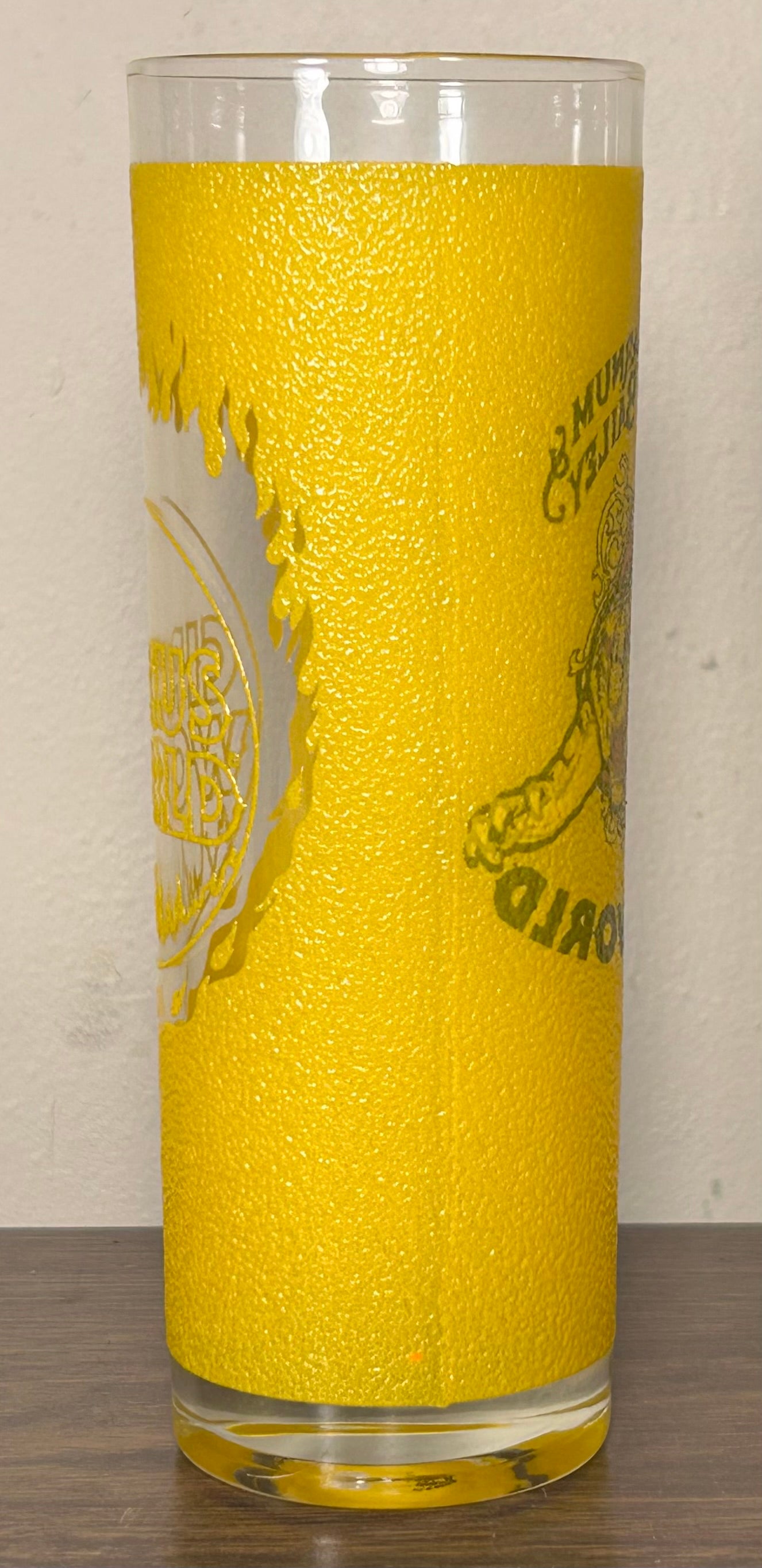 Vintage 1980’s Ringling Brothers & Barnum & Bailey Circus World Souvenir Tall Yellow Tiger/Ring of Fire Motif Glass