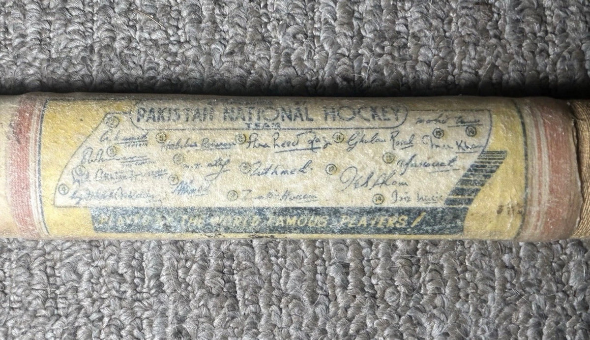 Vintage 1956 Melbourne Olympics Pakistan National Field Hockey Team Facsimile Signatures Bulldog Brand Presentation Souvenir Stick
