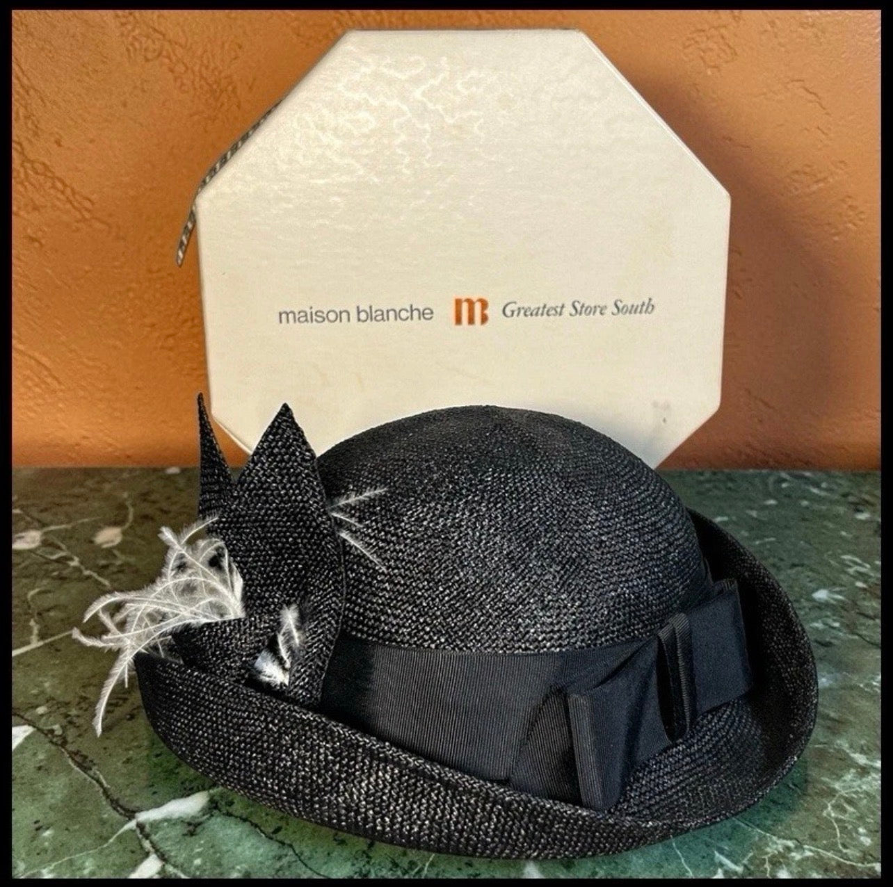 Vintage 1970’s American Maison Blanche Career Collection Women’s Black Fine Straw Cloche Hat and Box