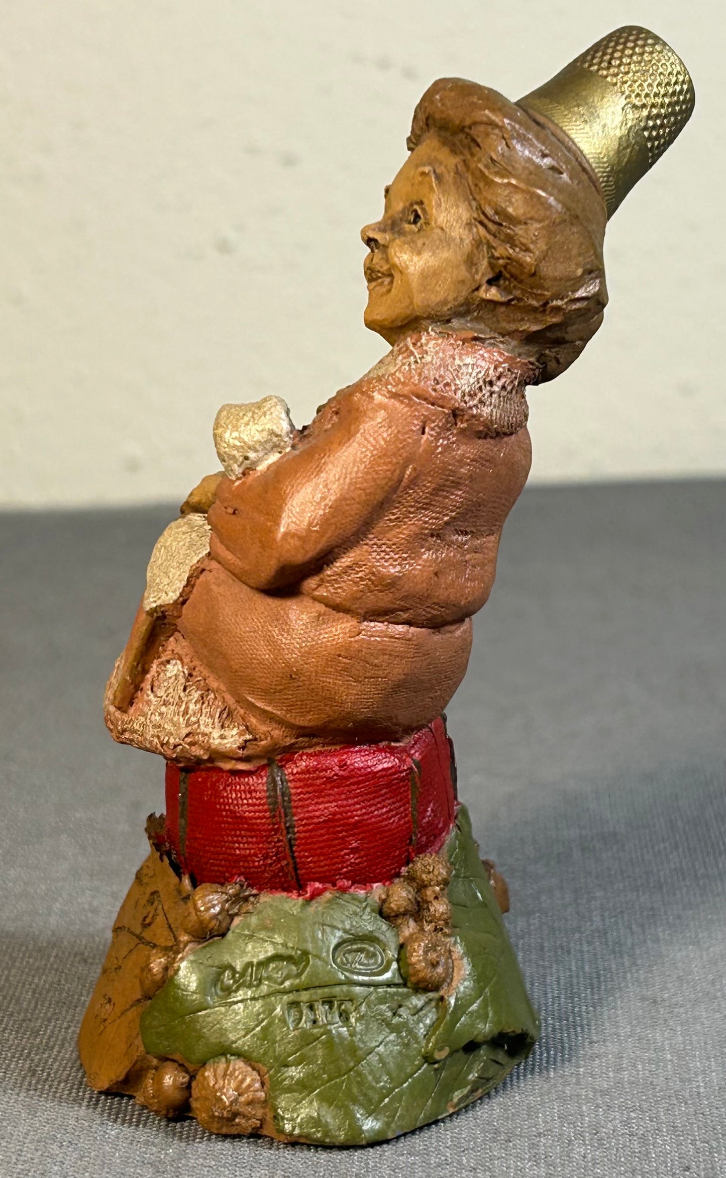 Vintage 1991 American Tom Clark Lacy Resin Thimble Gnome Figurine with COA and Story Card