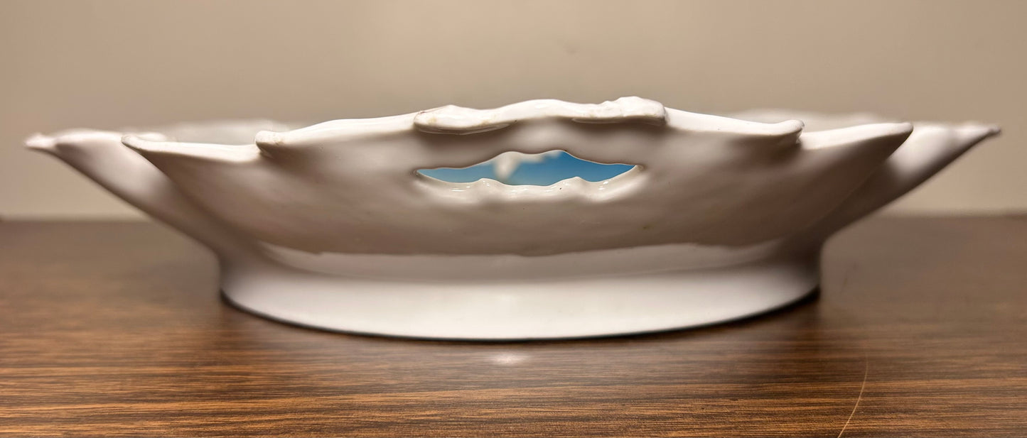 1897-1903 German Victorian Art Nouveau Bauer, Rosenthal, & Co. Porcelain Voltaire Pattern Serving Bowl with Handles