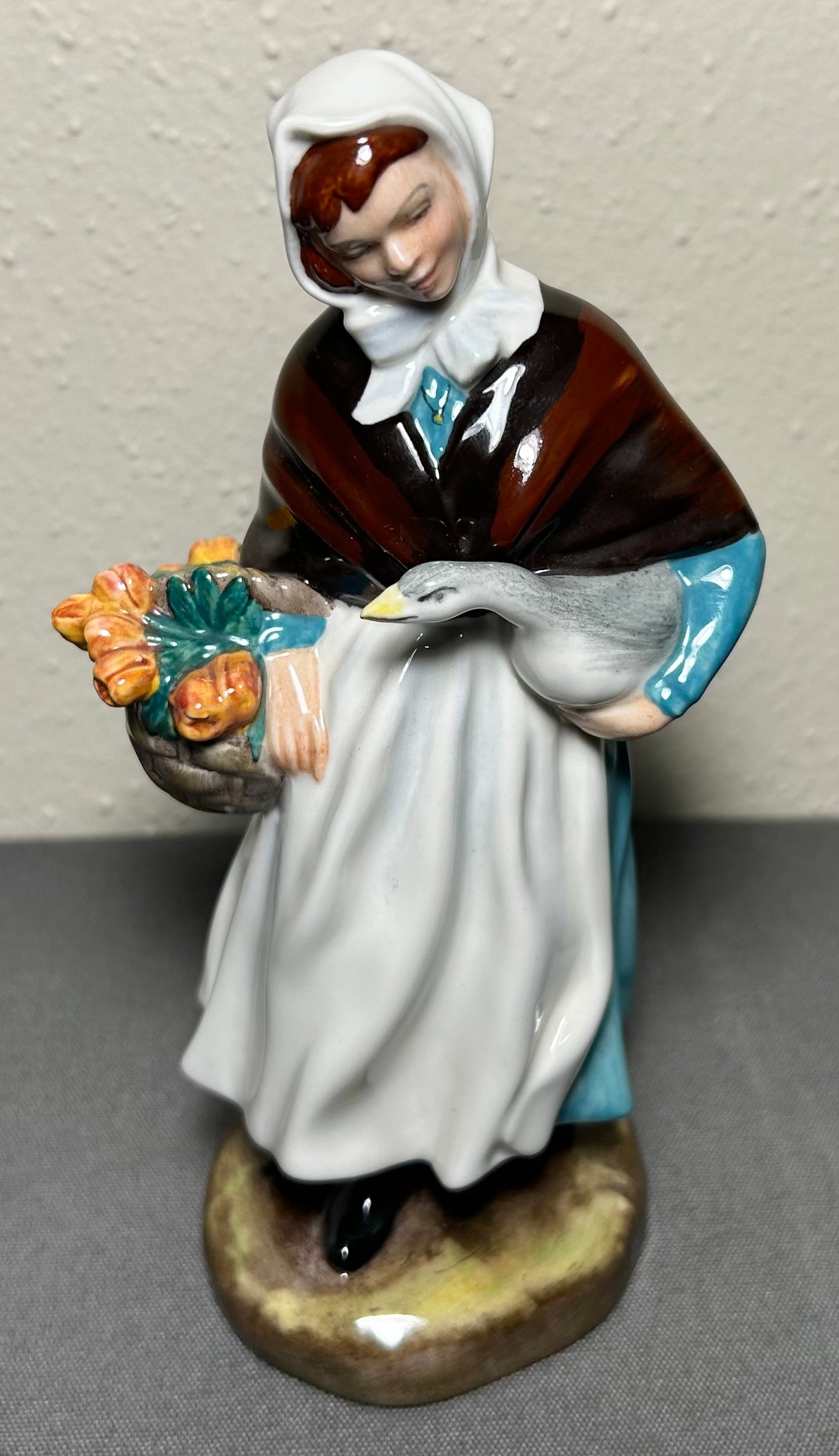 Vintage 1975-1981 English Royal Doulton Porcelain Country Lass Figurine (HN 1991) (Retired)
