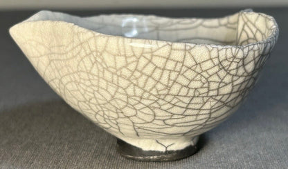 French Contemporary Style Laetitia Pineda Raku Art Pottery Crackle Glazed Clay Small Footed Heart Bowl (21st Century)