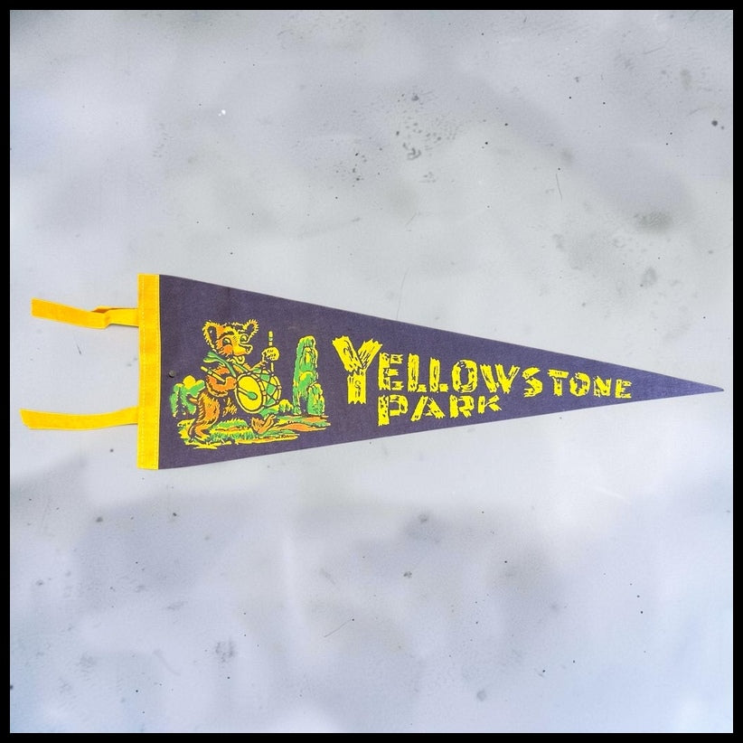 Vintage 1960’s American Yellowstone Park Marching Drummer Bear Souvenir Felt Pennant