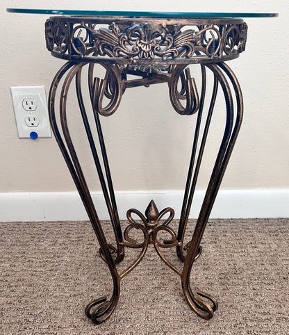 Vintage 1980’s Hollywood Regency Style Collapsible Gilded Wrought Iron Base/Round Glass Top Accent Table