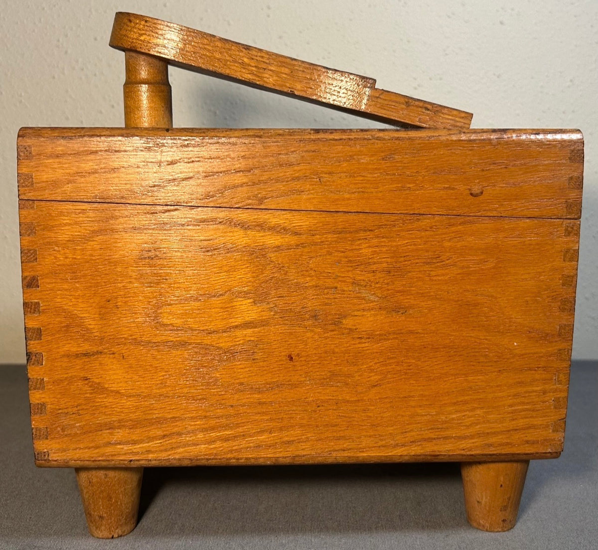 Vintage Mid 20th Century American Oak Wood Esquire Shoe Valet De Luxe
