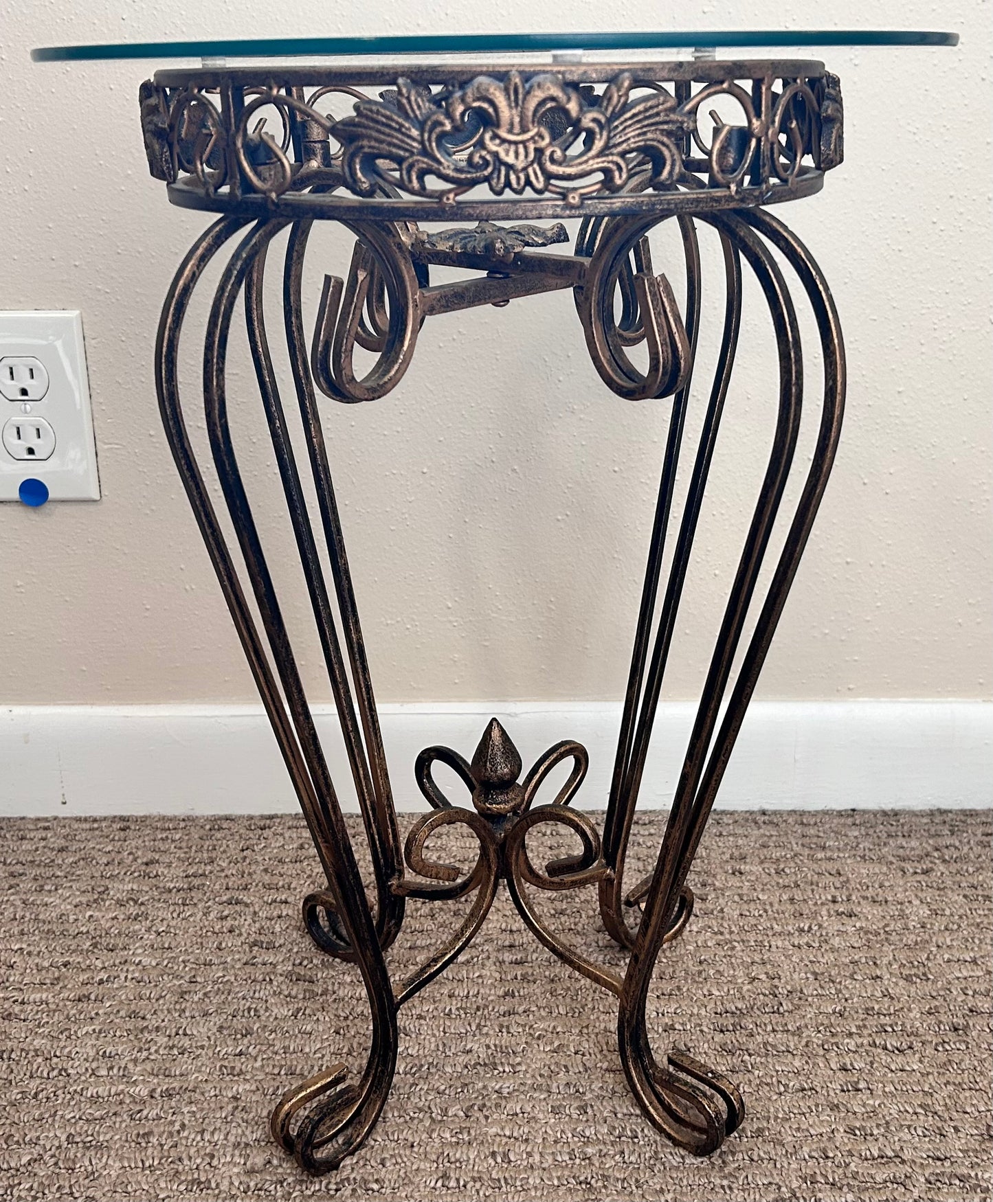 Vintage 1980’s Hollywood Regency Style Collapsible Gilded Wrought Iron Base/Round Glass Top Accent Table