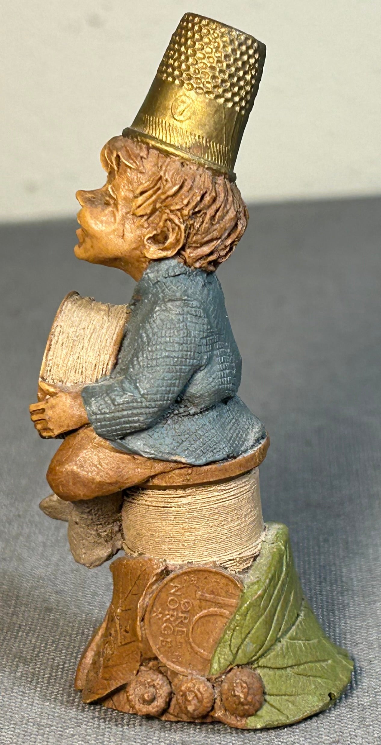 Vintage 1989 American Tom Clark Bobbin Resin Thimble Gnome Figurine with COA and Story Card
