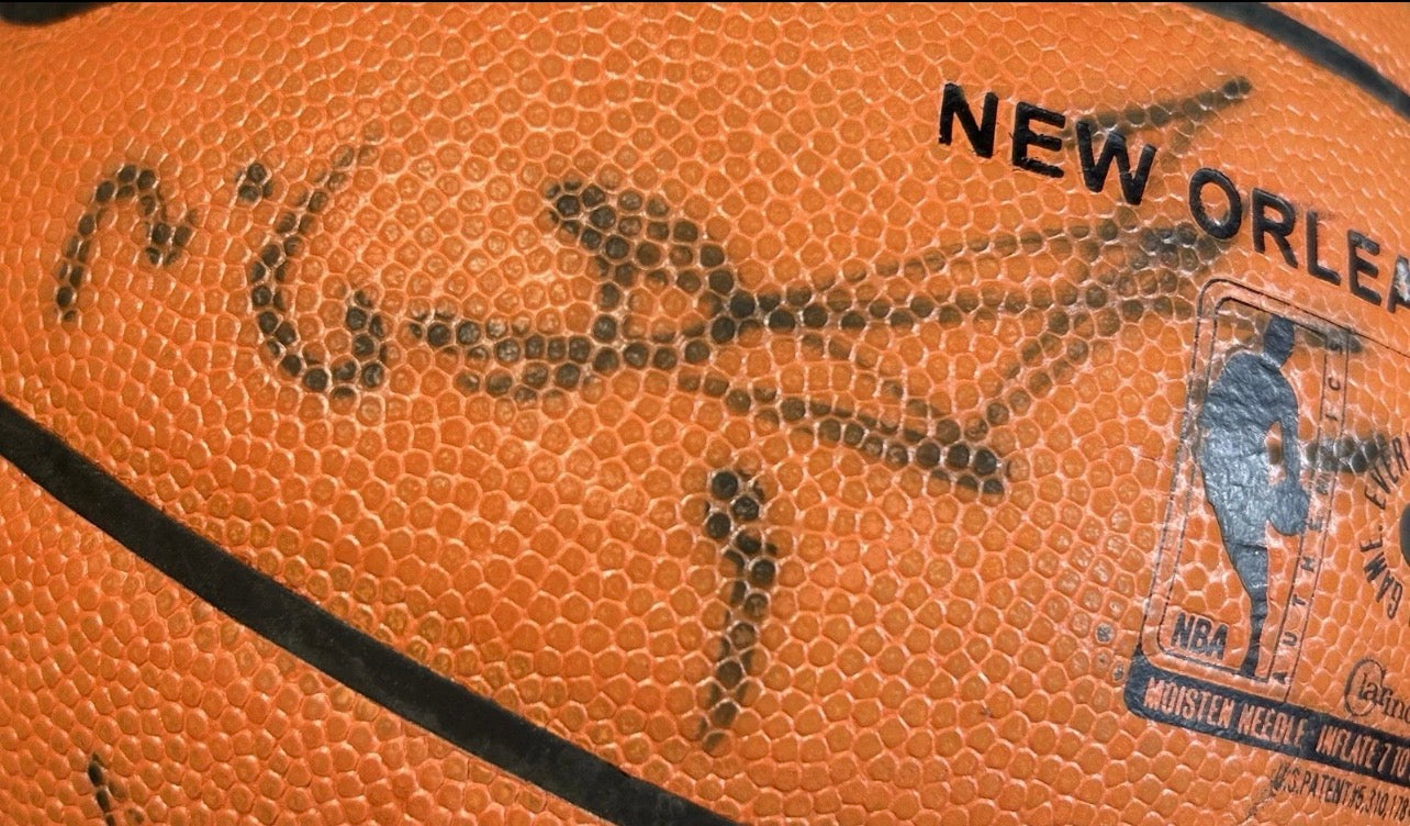 2008-2009 New Orleans Hornets Team Signed Spalding Official Game Basketball