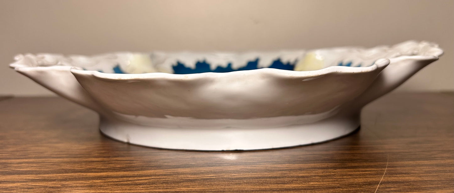 1897-1903 German Victorian Art Nouveau Bauer, Rosenthal, & Co. Porcelain Voltaire Pattern Serving Bowl with Handles