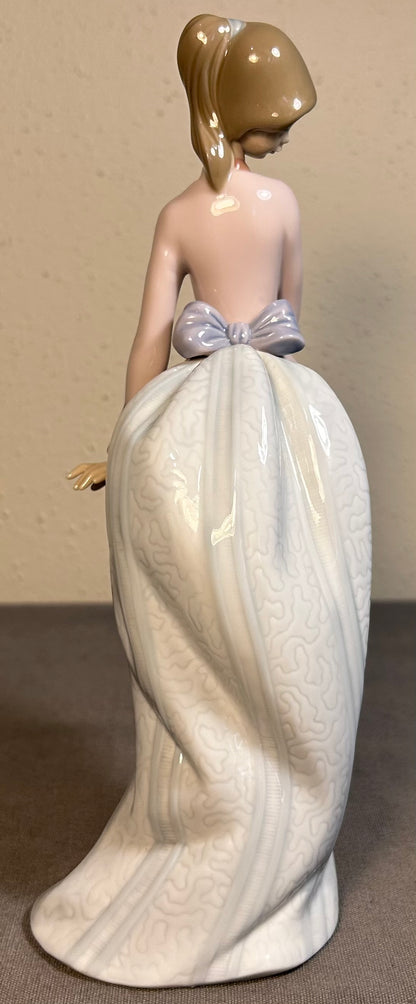 Vintage 1994 Spanish Lladro “Basket of Love” Figurine (#7622) (Retired)