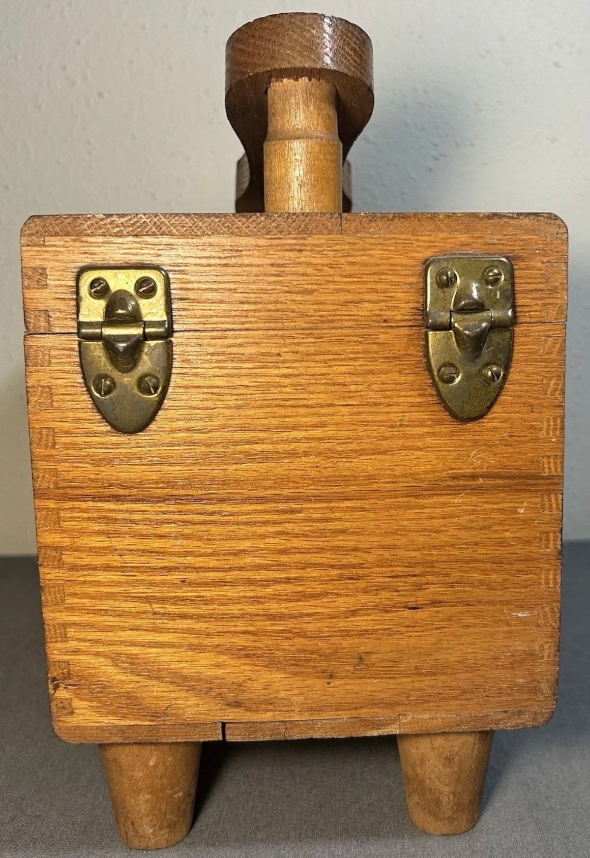 Vintage Mid 20th Century American Oak Wood Esquire Shoe Valet De Luxe