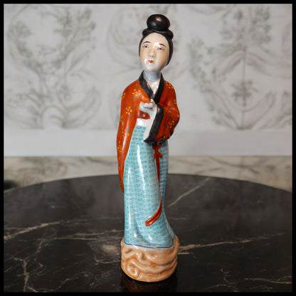 Circa 1920 Chinese Export Porcelain Imperial Court Lady Figurine (Republic Period)
