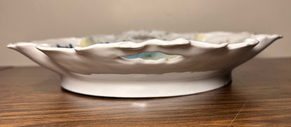 1897-1903 German Victorian Art Nouveau Bauer, Rosenthal, & Co. Porcelain Voltaire Pattern Serving Bowl with Handles