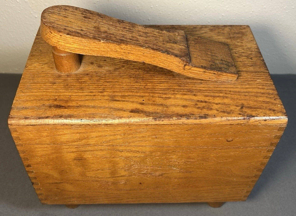 Vintage Mid 20th Century American Oak Wood Esquire Shoe Valet De Luxe