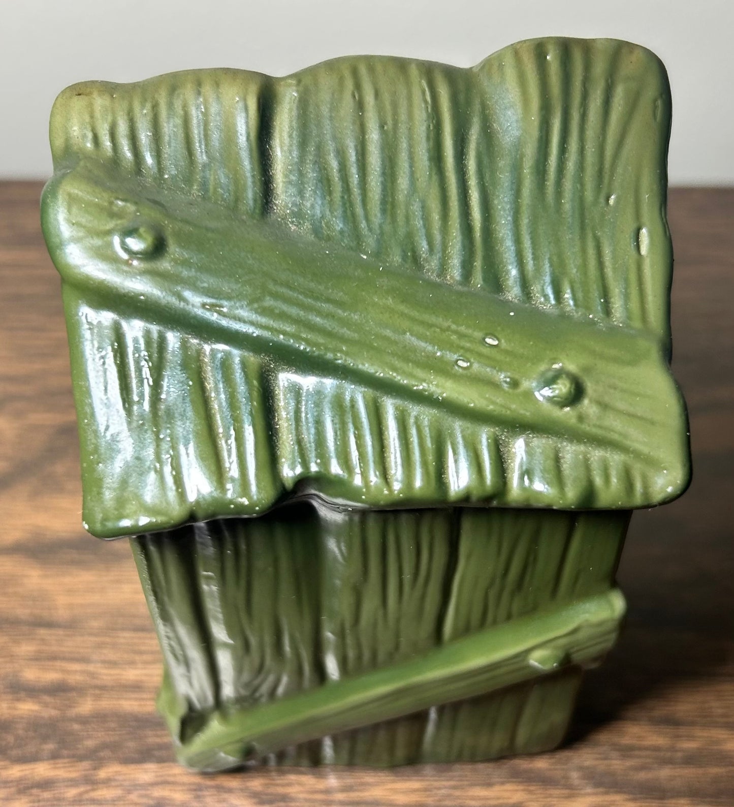 Vintage 1970’s Pigs and Outhouse Novelty Porcelain Figurine Made in Taiwan R.O.C.