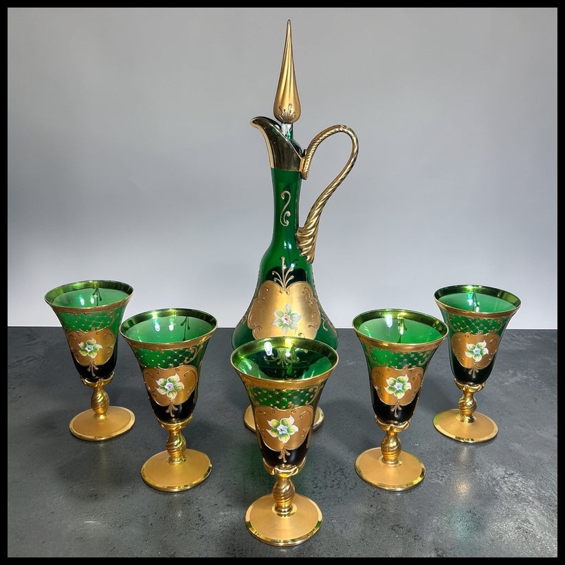 Vintage Mid 20th Century Italian Venetian Murano Tre Fuochi Gilded Emerald Green Glass Hand-Painted Floral Motifs Decanter and 5 Goblets Set
