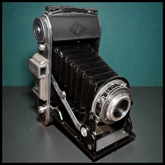Vintage 1950’s German Agfa Billy Record I Compact Folding Film Camera with Leather Case