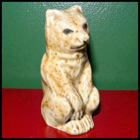 Late 19th Century English Victorian Staffordshire Mottled Brown Glazed Cream Stoneware Figural Cat Pie Vent