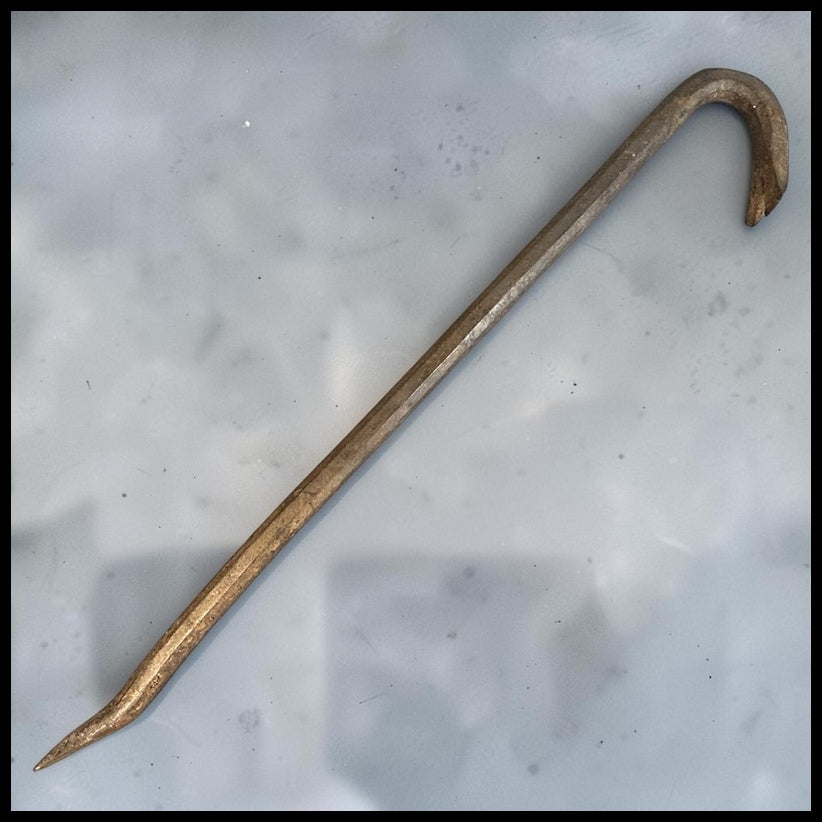 Circa 1900 American Primitive Hand-Forged Wrought Iron Gooseneck Wrecking Pry Bar
