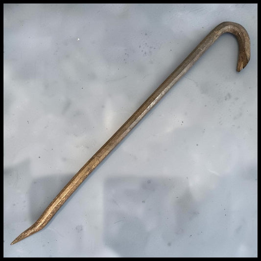 Circa 1900 American Primitive Hand-Forged Wrought Iron Gooseneck Wrecking Pry Bar