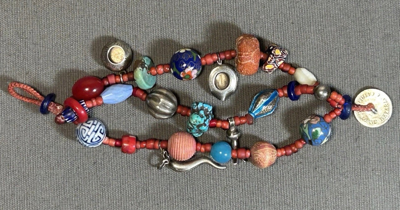 Vintage 1980’s American Beverly E. & Catherine Loane Studio Art Jewelry Boho-Chic Double-Wrap Beaded/Charm Bracelet (California)