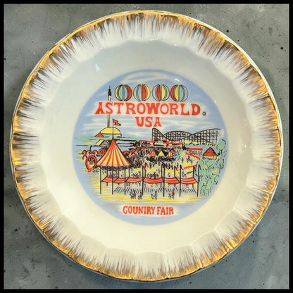 Vintage 1970’s Astroworld USA Country Fair Souvenir Ceramic Round Trinket Dish Made in Japan