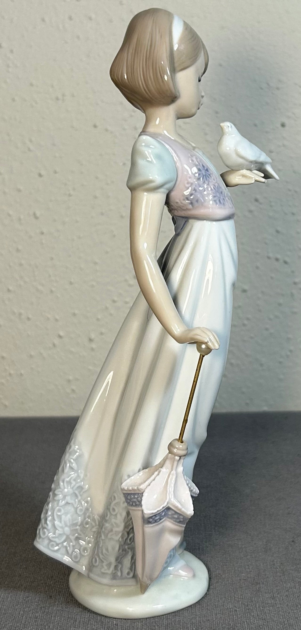 Vintage 1991 Spanish Lladro Porcelain Summer Stroll Figurine (#7611) (Retired)