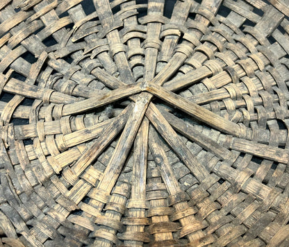 Late 19th Century American Primitive White Oak Splint Wooden Round Basket (Shenandoah Valley Area)