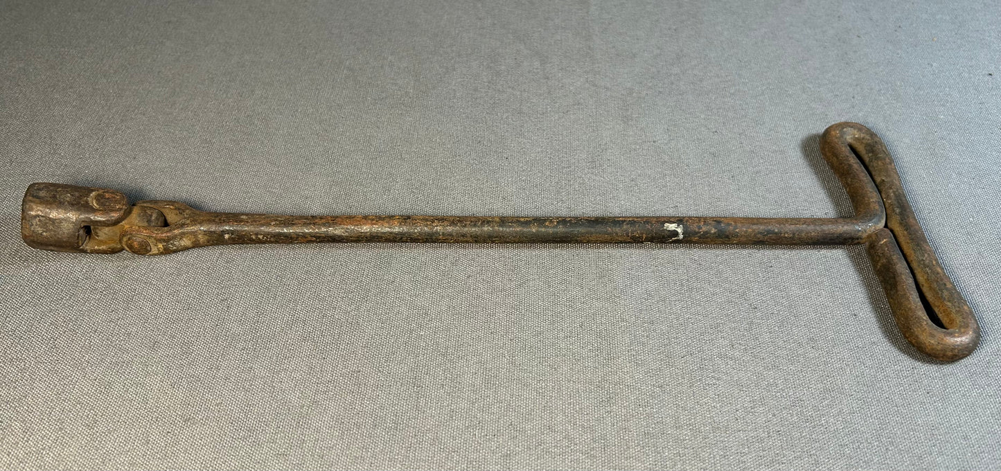 Early 20th Century American Ford Drop-Forged Steel T-Handle Swivel Universal Joint Socket Wrench