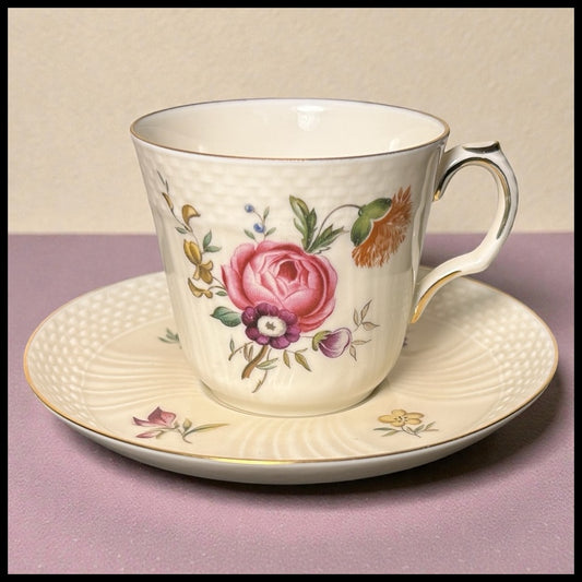 1947-48 Danish Royal Copenhagen Porcelain Frijsenberg Floral Pattern Demitasse Cup and Saucer Set