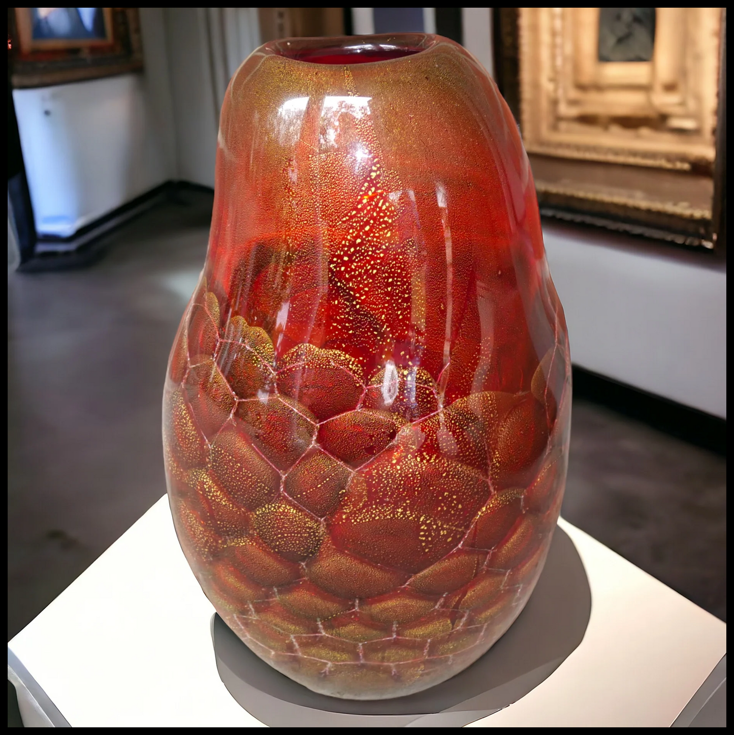 Vintage Late 20th Century Italian Marina & Susanna Sent Murano Glass Contemporary Style Sommerso Honeycomb Gold Flecked Freeform Vase