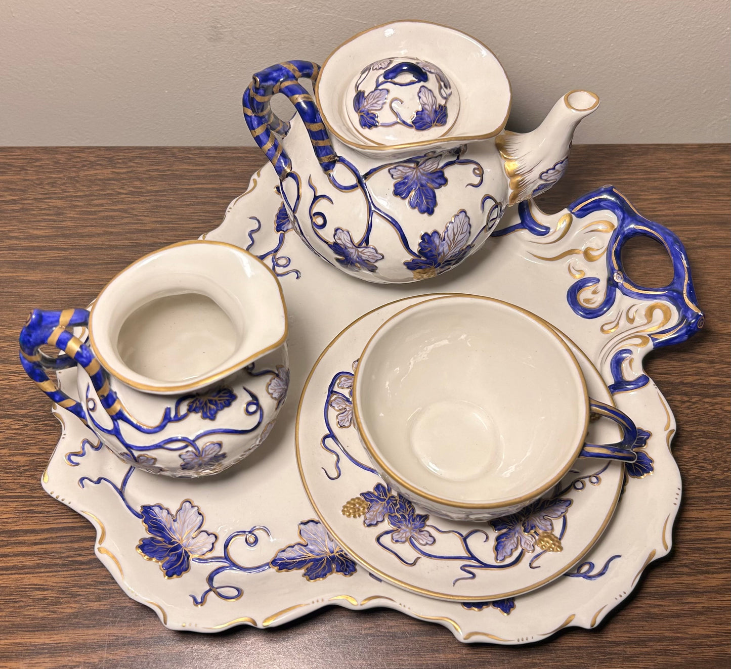 Vintage Mid 20th Century Italian Majolica Revival Style Gilded Cobalt Blue/White Porcelain Six-Piece Coffee Service Set