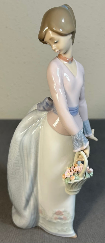 Vintage 1994 Spanish Lladro “Basket of Love” Figurine (#7622) (Retired)