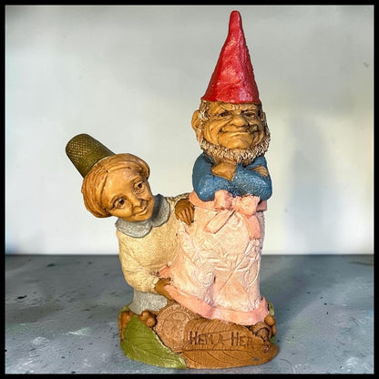 Vintage 1998 American Tom Clark Hem & Her Resin Thimble Gnome Figurine with Story Card