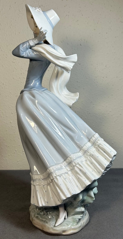 Vintage 1990’s Spanish Lladro Summer Breeze Figurine (#4936) (Retired)