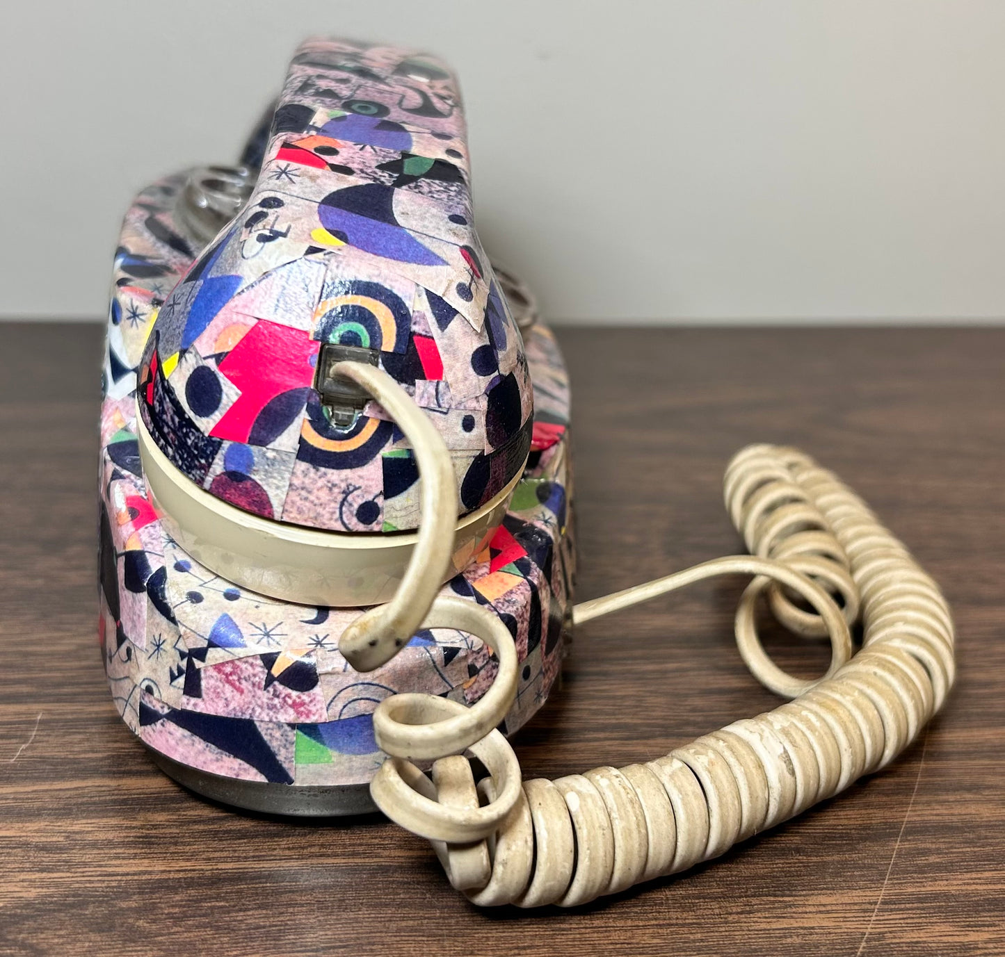 Vintage Late 1970’s/Early 1980’s American Joan Miro Art Style Decoupage Western Electric CS702BM Rotary Dial Desk Telephone