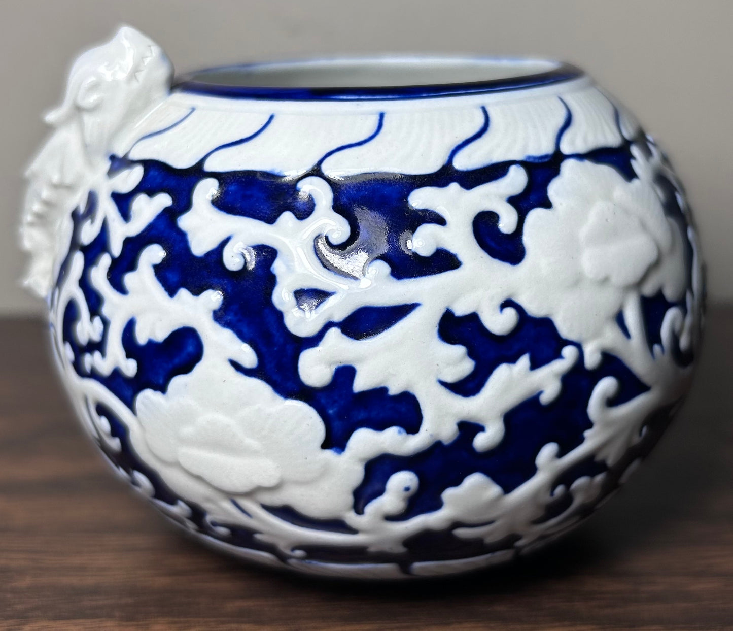1885 English Victorian Royal Worcester Porcelain Japanesque Style Porcelain Brush Washer Form White/Cobalt Blue Raised Relief Dragon Motif Small Rotund Vase