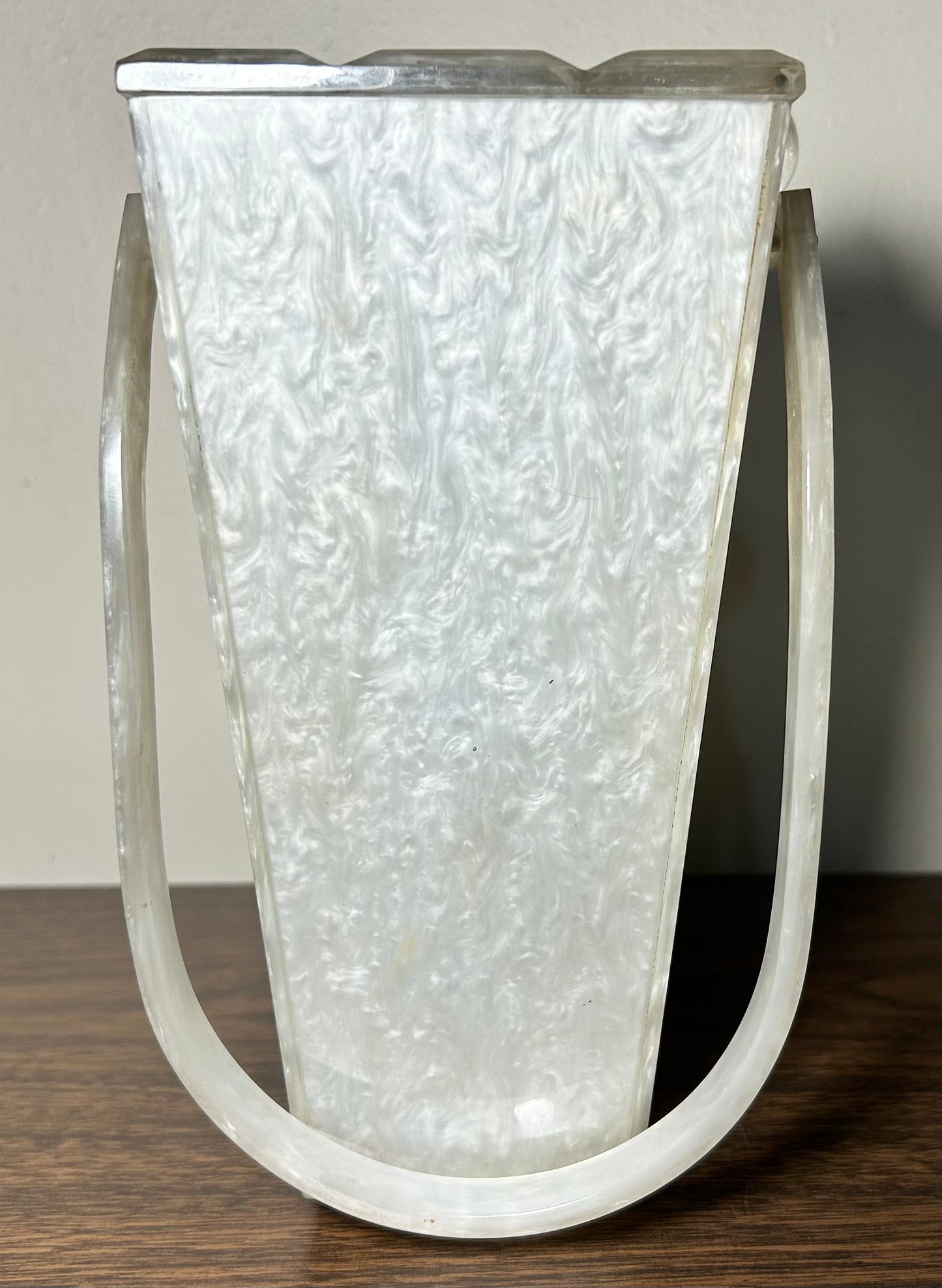 Vintage 1950’s American Wilardy Pearlescent Marbleized White Lucite/Metal Filigree Box Purse Made in New York