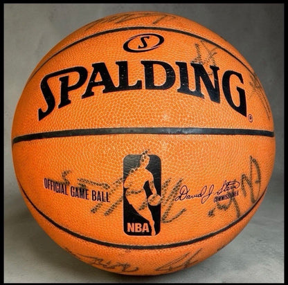 2008-2009 New Orleans Hornets Team Signed Spalding Official Game Basketball