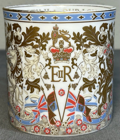 2015 English Royal Collection Trust Porcelain Queen Elizabeth II Longest Reigning Monarch Commemorative Mug