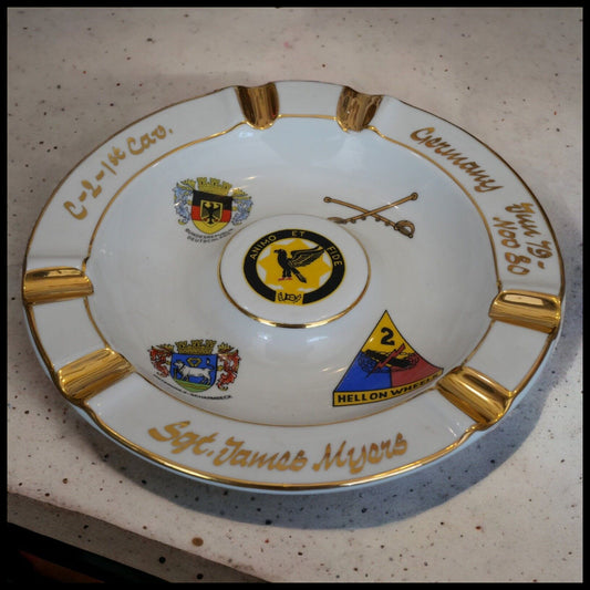Vintage 1979-80 U.S. Army 1st Cavalry German Porcelain Souvenir Cigar Ashtray