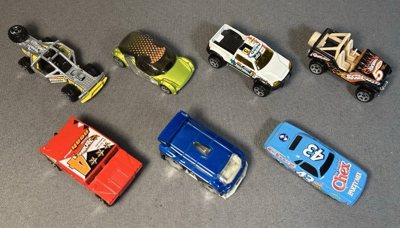 Lot of 7 Hot Wheels Cars