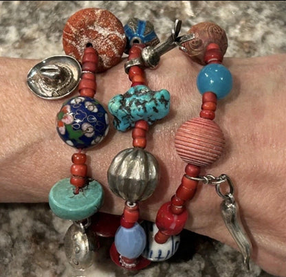 Vintage 1980’s American Beverly E. & Catherine Loane Studio Art Jewelry Boho-Chic Double-Wrap Beaded/Charm Bracelet (California)