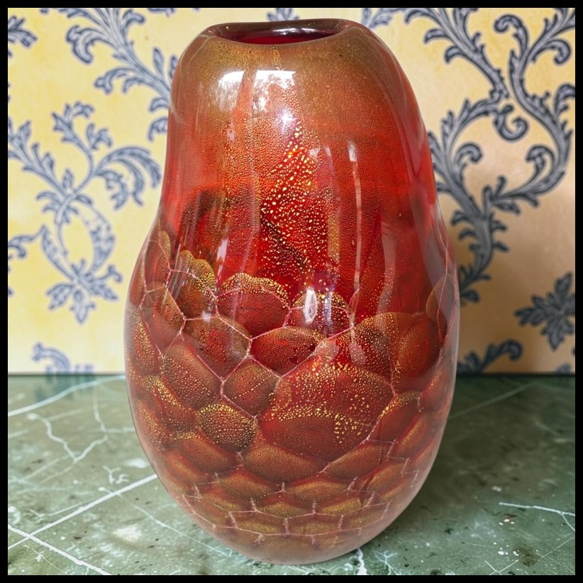 Vintage Late 20th Century Italian Marina & Susanna Sent Murano Glass Contemporary Style Sommerso Honeycomb Gold Flecked Freeform Vase