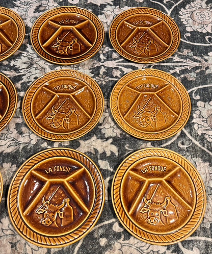 Set of 12 Vintage 1960’s French Sarreguemines Majolica Ceramic La Fondue Divided Plates